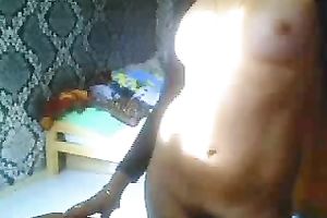 All real and fascinating teen on the web camera rubbing her cookie