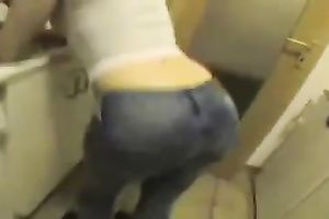 I love fucking my lubricious girlfriend in the kitchen