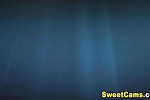 Sexy Beautiful Babe Loves to Play her Pussy on Cam