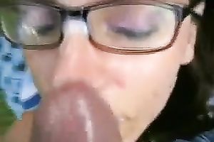 Nerdy brunette MILFie wife was so avid during orall-service sex outdoors