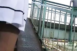 Following hawt slim hottie in short petticoat trying to watch her snatch