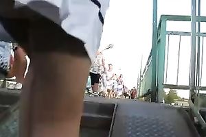 Following hawt slim hottie in short petticoat trying to watch her snatch