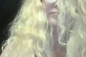 Ugly as fuck nerdy corpulent aged blond rubbed her wet crack on web camera