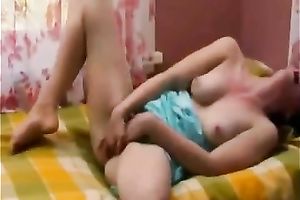 Brunette milf cant assist but groan whilst fingering her vagina