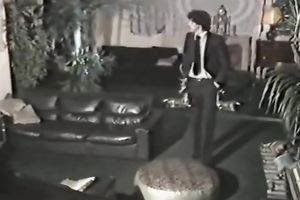 Two sexy European classic brunettes sharing one knob