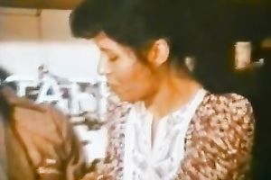 Two hawt and tiny throats got drilled by one large and corpulent 10-Pounder