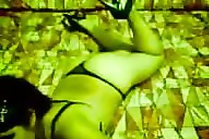 Good looking harlot knows how to give a great oral stimulation