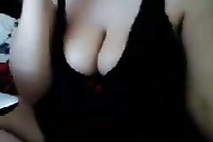 Pallid web camera MILFie doxy undressed her precious large boobies for me merely