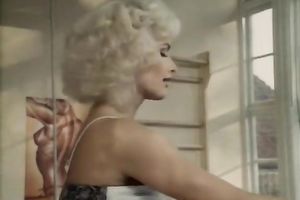 Sizzling hawt and elegant blondie craves to have trio