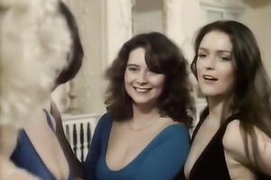 Sizzling hawt and elegant blondie craves to have trio