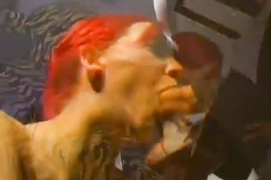 Chick with dyed hair blows and acquires her cookie team-fucked unfathomable