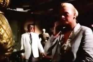 White sexy and slutty urse loved to engulf a weenie