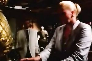 White sexy and slutty urse loved to engulf a weenie