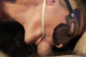 Light haired doxy in sunglasses picked up by my buddy gives him BJ