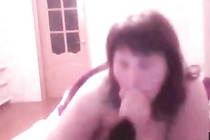 Short haired kinky obese aged slutty wife sucked hair brush on webcam