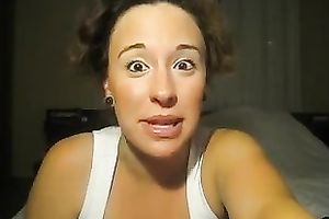 European PAWG housewife on web camera proudly shaking her booty