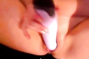 Curvy redhead web camera hottie makes great use of anal plug and sex toy