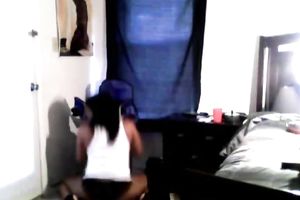 Just an non-professional swarthy bitch twerking anf bouncing her ass