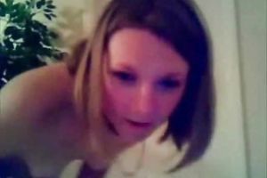 Young web camera wench gives me perverted show flashing her body to pizza stud