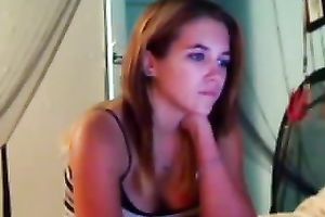 Delightful beauty with hawt skinny body acquires nude