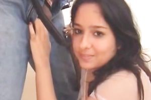 Amateur Indian milf schlong sucker doing her job afresh