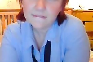 Ardent corpulent housewife wanted to show off her large saggy knockers