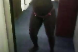 Hot selfie of my ebon girlfriend shaking her majestic rump