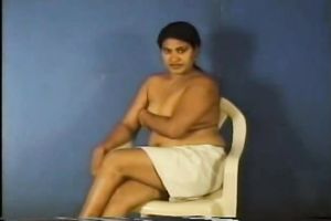 Hot Desi non-professional slut on the audition flashing her scoops