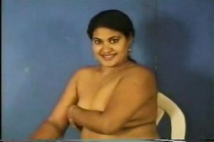 Hot Desi non-professional slut on the audition flashing her scoops