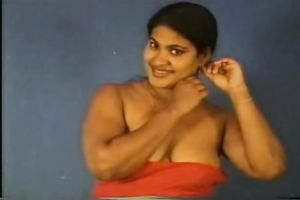 Hot Desi non-professional slut on the audition flashing her scoops