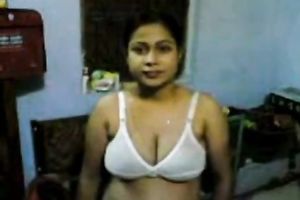 Playful and curvaceous Indian girl flashes her body exposed on webcam
