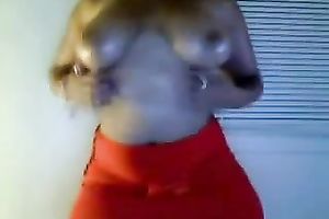 Curvaceous black skin Arabic cutie stripteases on cam