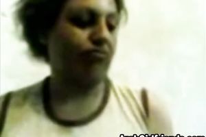 Amateur Arab pair in homemade oral act