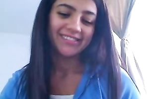 Stunning amateur Desi beauty showing snatch closeup