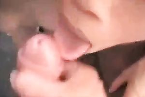 Two cute natural Asian amateur hoes work jointly on appealing wang