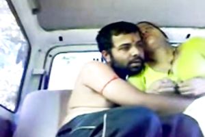 Seducing amateur Indian cutie for sex in the car on livecam