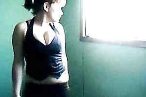 Chubby coed amateur wife exposes her body in underware in empty college room