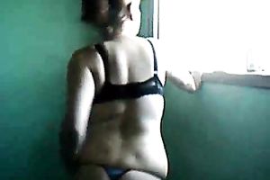 Chubby coed amateur wife exposes her body in underware in empty college room