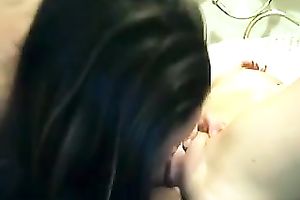 Tempting brunette hair girl with appetizing whoppers gives me great cuni