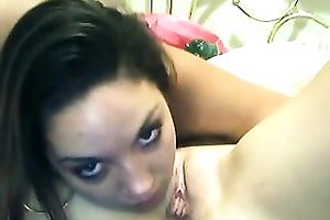 Tempting brunette hair girl with appetizing whoppers gives me great cuni