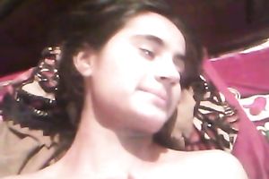 Horny guy jams mangos of his GF while fucking her missionary style