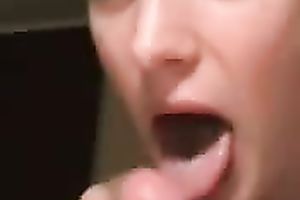 Charming nineteen years old girlfriend goes down on me engulfing my bulky knob