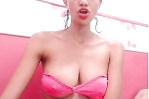 Perfect tit flash from black skin latin chick cam model