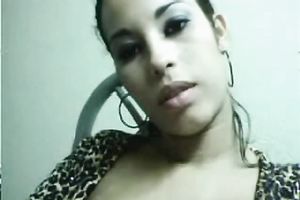 Amateur Latina sexpot was bragging of her mesmerizing cleavage on livecam