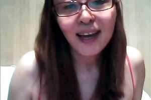 Delicious dark brown fairy rubs her hairless fur pie with dildo