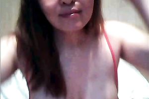 Delicious dark brown fairy rubs her hairless fur pie with dildo