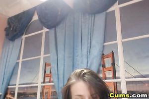 Awesome Teen Chick Loves to Play her Pussy