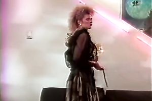 Fantastic light-haired babe demonstrates her stylish body