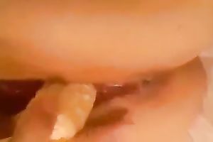 Perverted dilettante anon floozy used corn to pet her soaking vagina