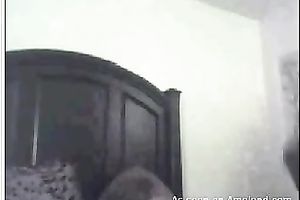 Skinny tiny hottie on cam naked and showing her billibongs